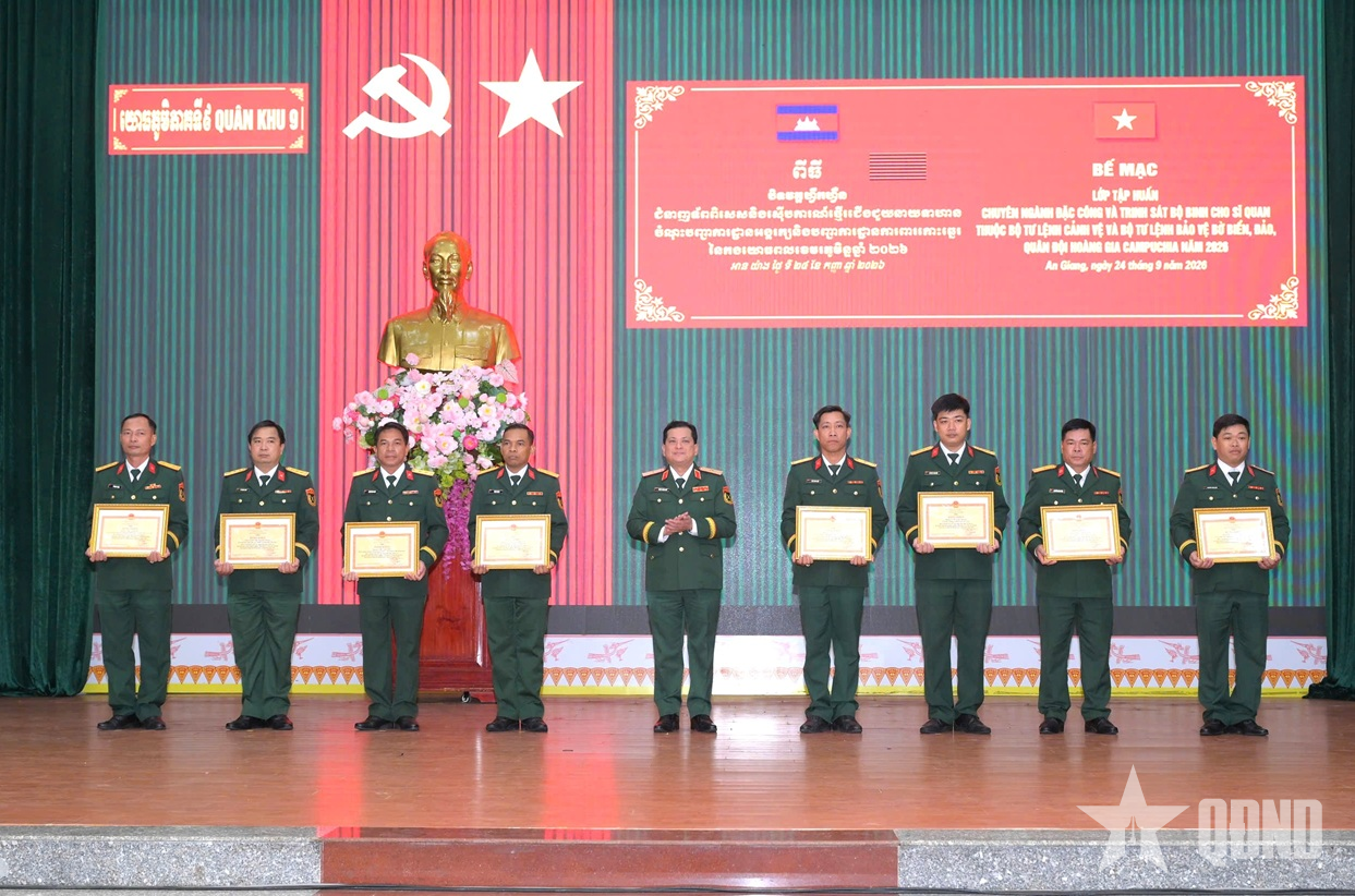 Quân khu 9: Bế mạc tập huấn chuyên ngành Đặc công và Trinh sát Bộ binh Quân đội Hoàng gia Campuchia